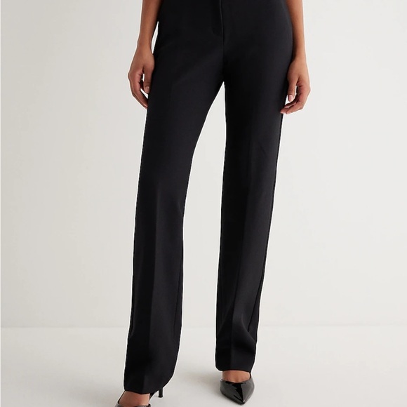 Express Black Mid-rise Boot cut pant. Lightly worn, great for work - Picture 1 of 4